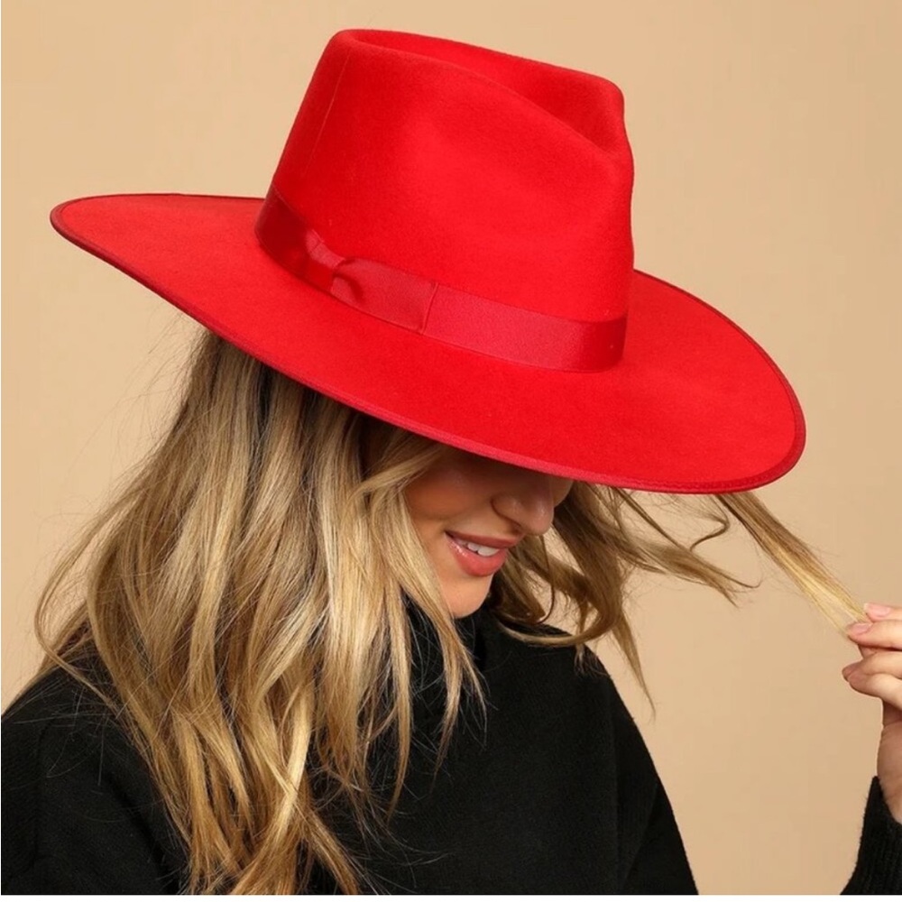 Lack Of Color Red Hat
